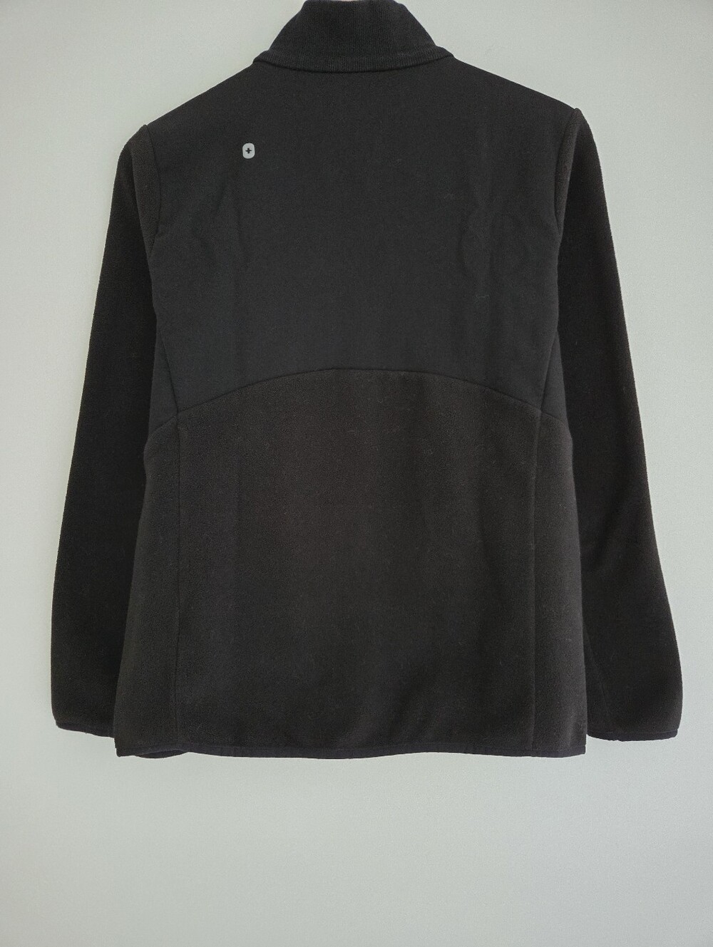 FIGS Black On Shift Fleece Jacket PrimaLoft Full Zip Womens Size Medium - Picture 3 of 7